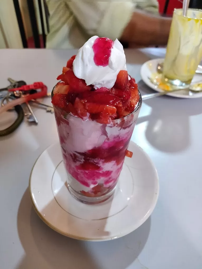 Mayura Snacks n Ice Cream Parlour