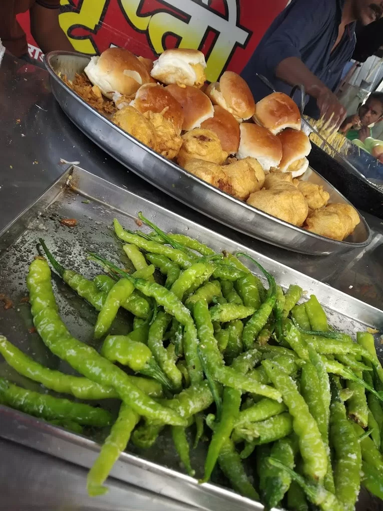 Trupti Vadapav Center
