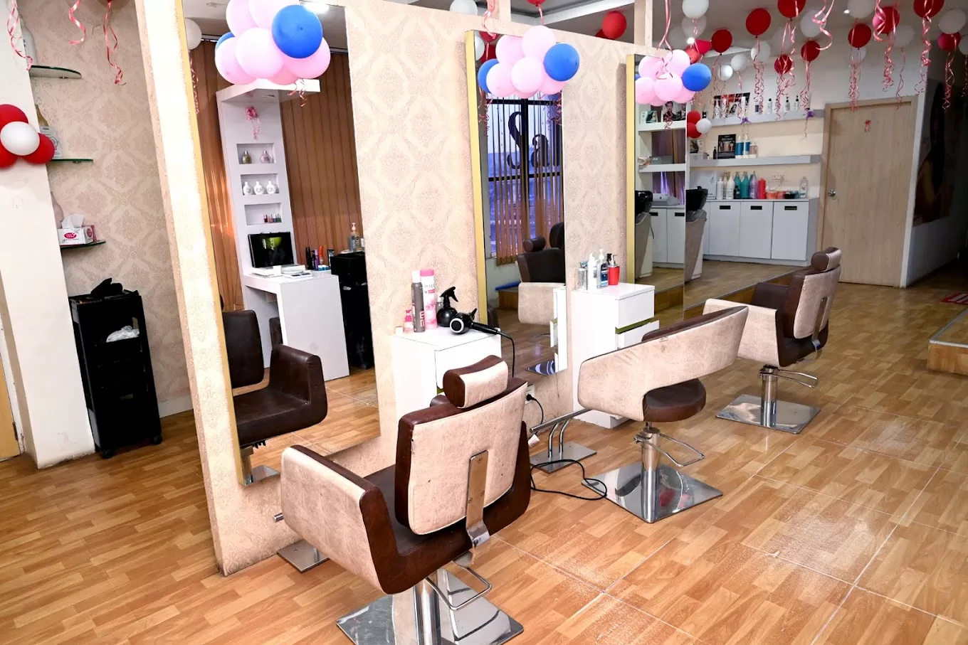 Studio19 Family Salon.